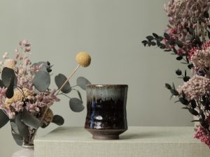 Wild Clay Hourglass Teacup Black/White Cascade Glaze